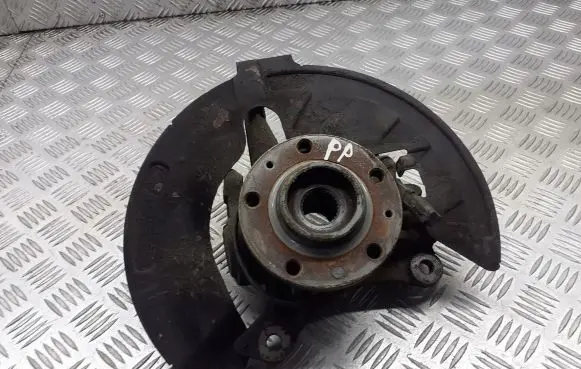 Peugeot 407 Front wheel hub spindle knuckle