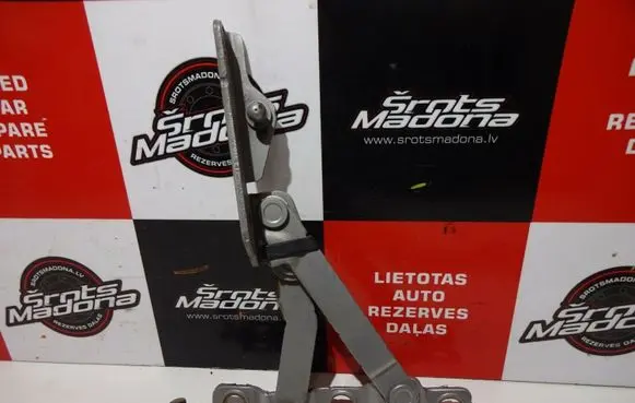 Infiniti G35 Tailgate/trunk/boot hinge