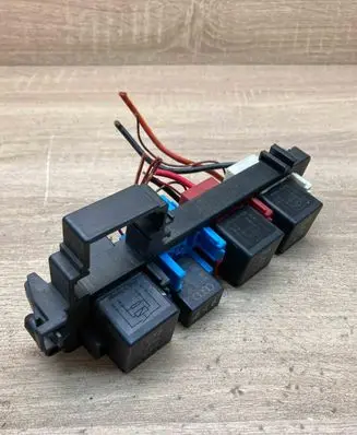 Volkswagen Golf VI Fuse module 1K2937503B