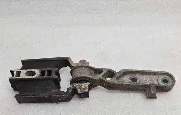 Volvo V60 Gearbox mount 31359890