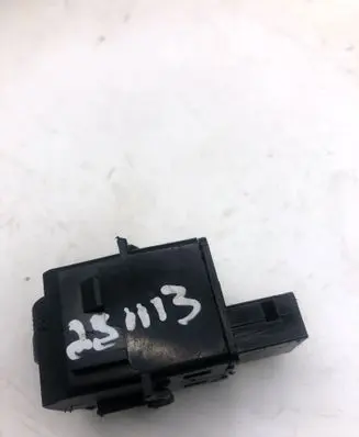 Opel Astra L Headlight level height control switch 98095437zd