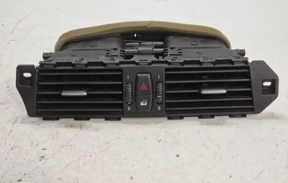 BMW 5 E60 E61 Dash center air vent grill 6910734 7009275