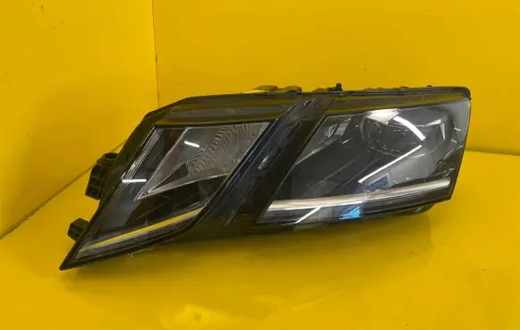 Skoda Octavia Mk3 (5E) Headlight/headlamp 5E1941015F