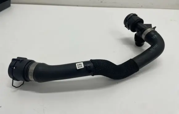 BMW 5 G30 G31 Engine coolant pipe/hose 9485274