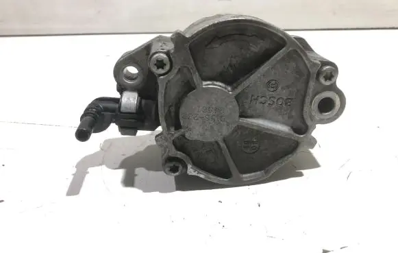 Peugeot 308 Vacuum pump D1562C2 2406T