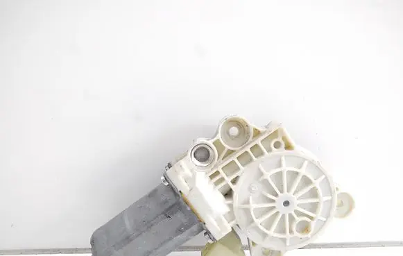 Mercedes-Benz E W211 Front door window regulator motor A2118203042 0130821971