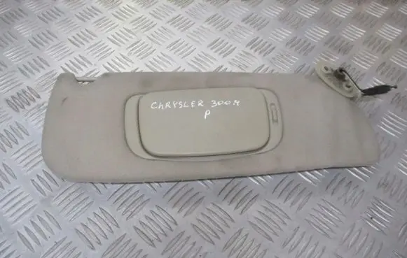 Chrysler 300M Centre console side trim front 