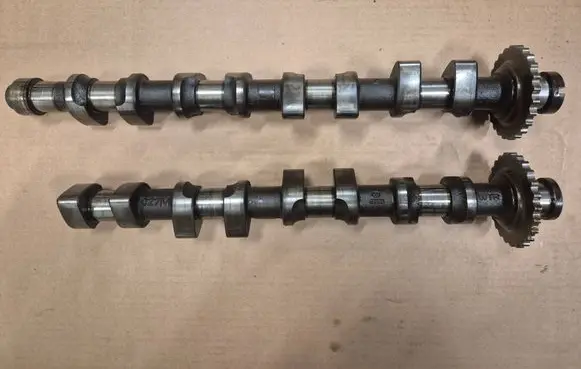 Volkswagen PASSAT B3 Camshaft 027109021AL 027109021AJ 027109022G