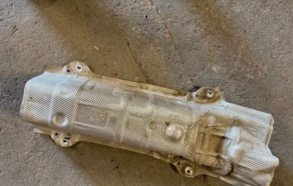 Opel Corsa F Exhaust heat shield 9824310880
