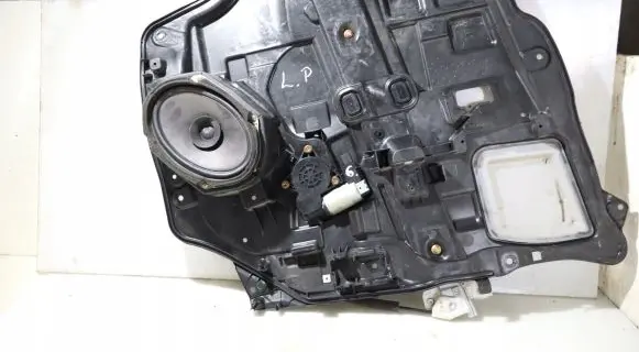 Mazda 5 Front window lifting mechanism without motor