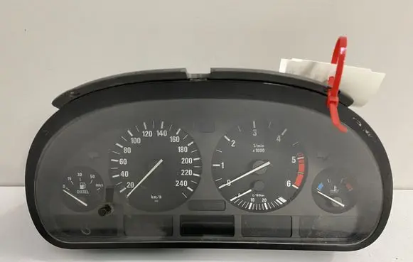 BMW 5 E39 Speedometer (instrument cluster) 8372357