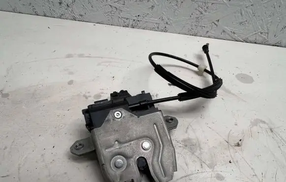Volvo S60 Tailgate/trunk/boot lock/catch/latch 31335051