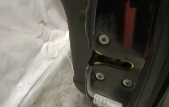 Subaru B9 Tribeca Front door lock