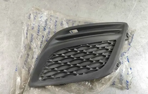 Volvo XC60 Front bumper lower grill 31290657