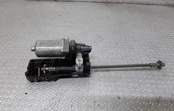 BMW 7 E65 E66 Seat adjustment motor 0390201971