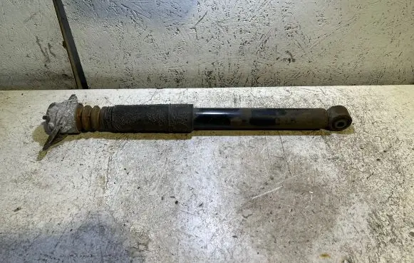 Volkswagen Golf V Rear shock absorber/damper