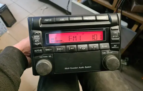 Mazda 323 Radio/CD/DVD/GPS head unit BL4F669S0 RT9420G 2869569