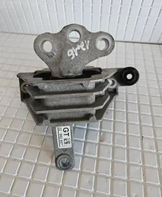 Opel Insignia A Engine mount bracket 22992957
