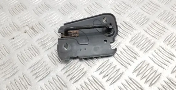 Audi A3 S3 8V Engine bonnet/hood lock/latch loop/hook 8V0823185B