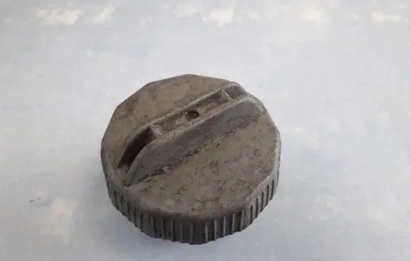Mazda 323 Fuel tank filler cap 