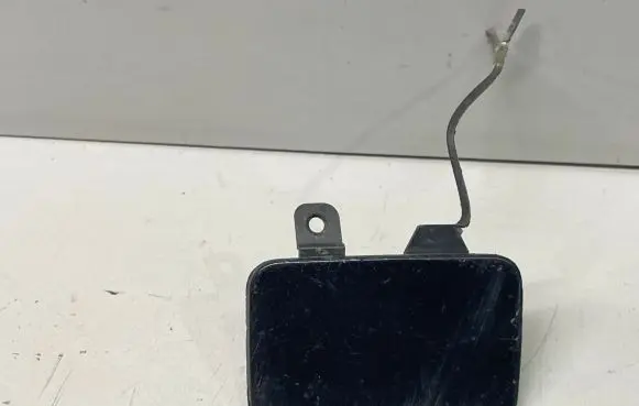 Rear bumper row hook cap/cover