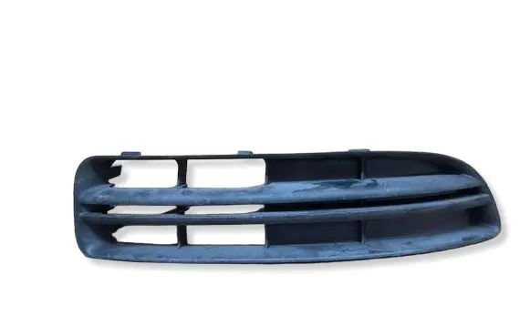 Skoda Superb B5 (3U) Front fog light trim/grill 3U0853666
