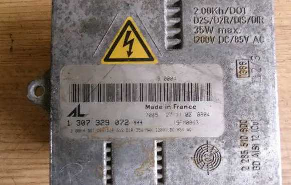 Mercedes-Benz C W203 Xenon control unit/module 1307329072