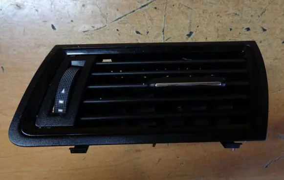 Skoda Rapid (NH) Dashboard side air vent grill/cover trim 5JA819701A