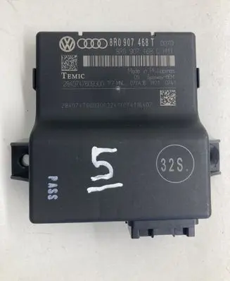 Audi A5 Sportback 8TA Gateway control module 8R0907468T