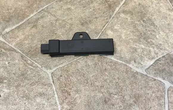 BMW 5 F10 F11 Keyless system antenna 9220832