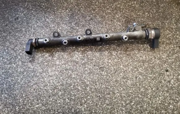 BMW 5 E60 E61 Fuel main line pipe 0445214030