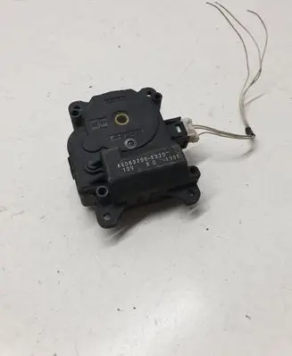 Toyota RAV 4 (XA20) Air flap motor/actuator AE0637008320