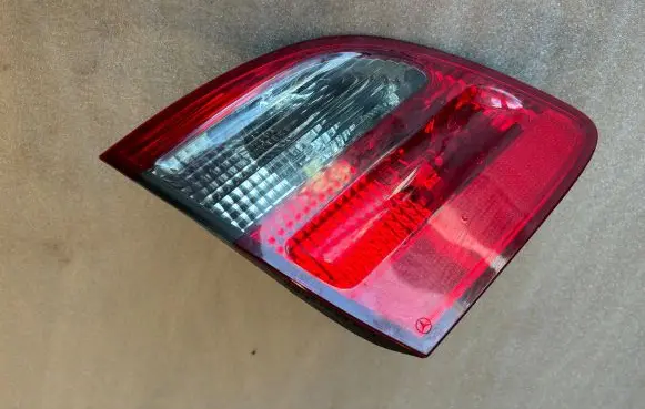Mercedes-Benz E W211 Tailgate rear/tail lights A2118202964 379509 RWLS211