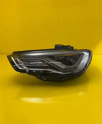 Audi A3 S3 8V Headlight/headlamp 8V0941033