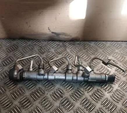 Land Rover Discovery Sport Fuel main line pipe G4D39D280AA