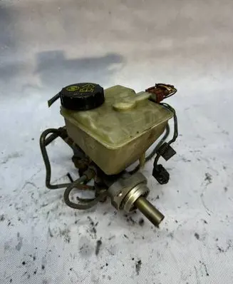 Volvo S60 Master brake cylinder 8646009