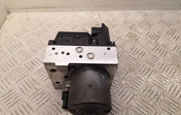 Toyota Avensis T250 ABS Pump 4405005111 4405005110 0130108078