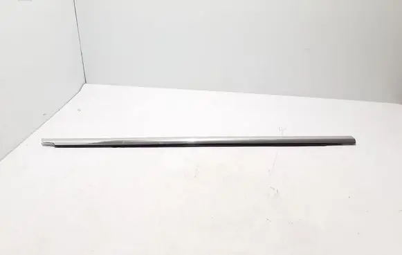 Mercedes-Benz E W214 Front door glass trim molding A2147200800