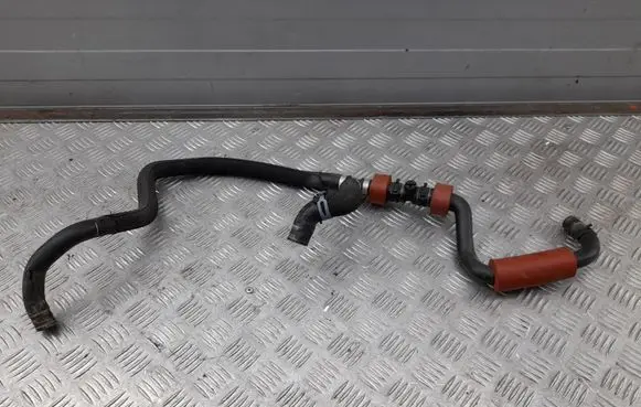 Audi A8 S8 D4 4H Engine coolant pipe/hose 4H1819672Q