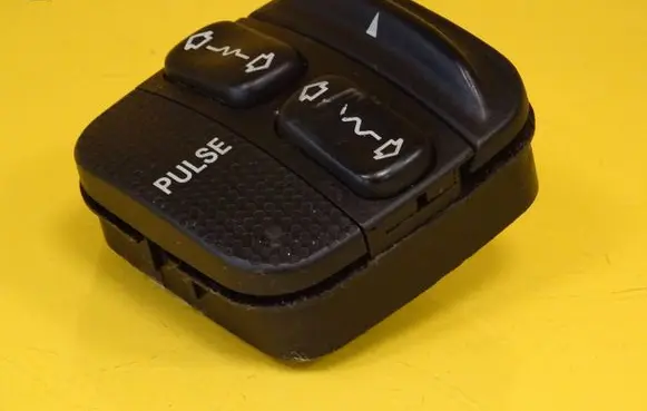 Mercedes-Benz S W220 Seat control switch 2208204710