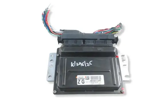 Nissan Primera Engine control unit/module MEC32591