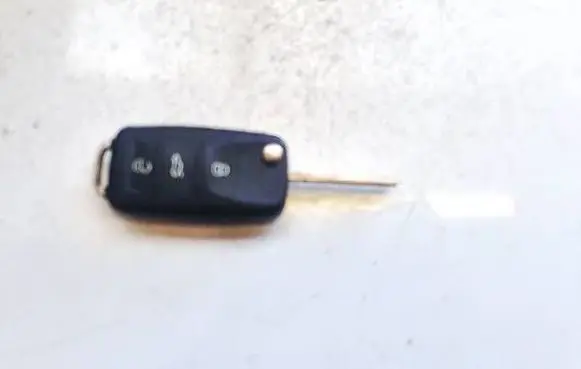 Skoda Superb B6 (3T) Ignition key/card 3t0837202h 5fa010413-02