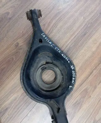 Cadillac CTS Rear upper control arm/wishbone