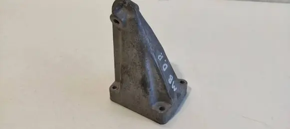 Mercedes-Benz CLK A209 C209 Engine mounting bracket A6112230804