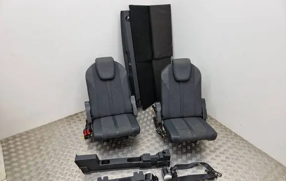 Peugeot 5008 II Third row seats 98222876ZD 2341042018 9811360077