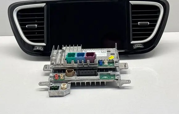 Chrysler Pacifica GPS navigation control unit/module P68581510AB P68438382ag 36670
