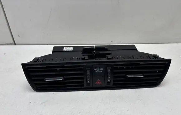 Skoda Rapid (NH) Dash center air vent grill 5JA820951A