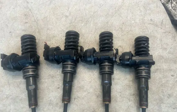 Renault Clio IV Fuel injectors set 0414720215 038130073AG
