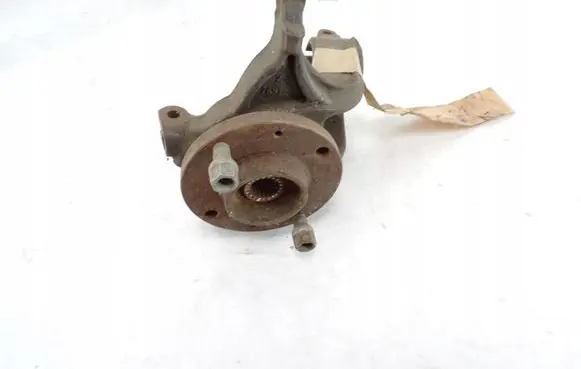 Peugeot 208 Front wheel hub spindle knuckle