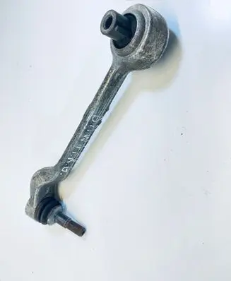 BMW 1 E81 E87 Front lower control arm/wishbone 6763699